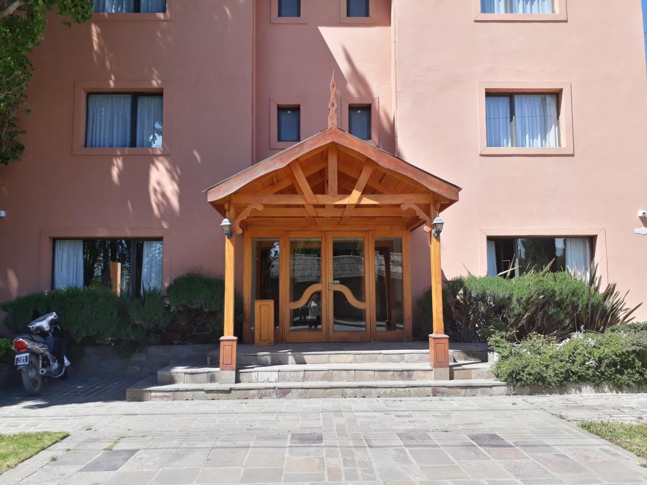 Keuken Hotel Эль-Калафате Экстерьер фото